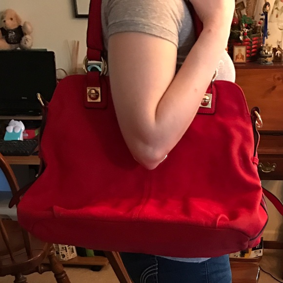 Large Red Hand Bag 🎒 - Picture 5 of 7